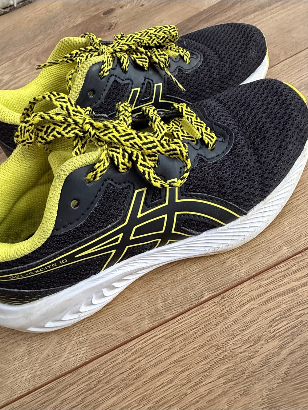 Asics Black & Yellow Gel-Excite 10 Running Shoes
